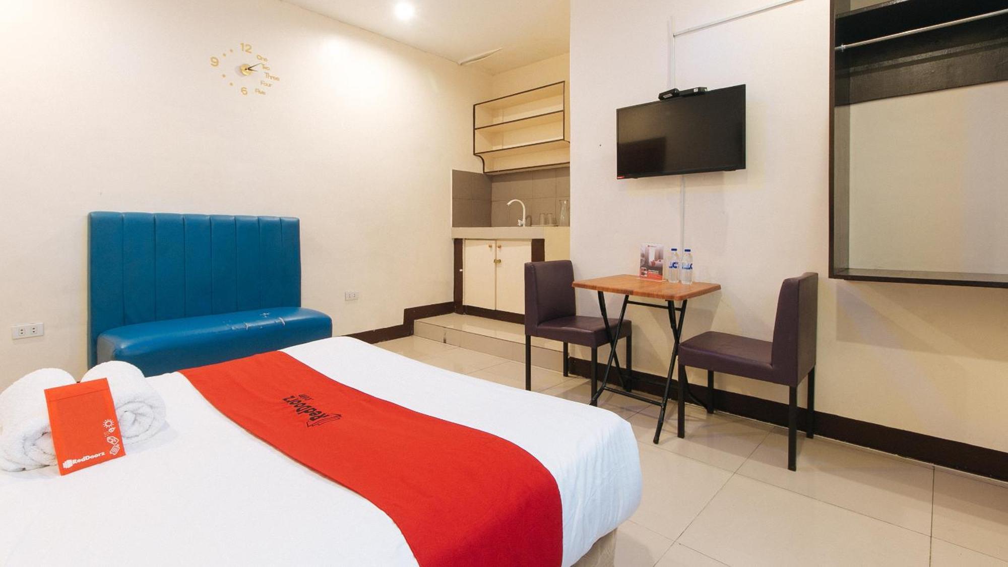 Reddoorz At V-Cat Apartelle Sampaloc Manila Exterior foto