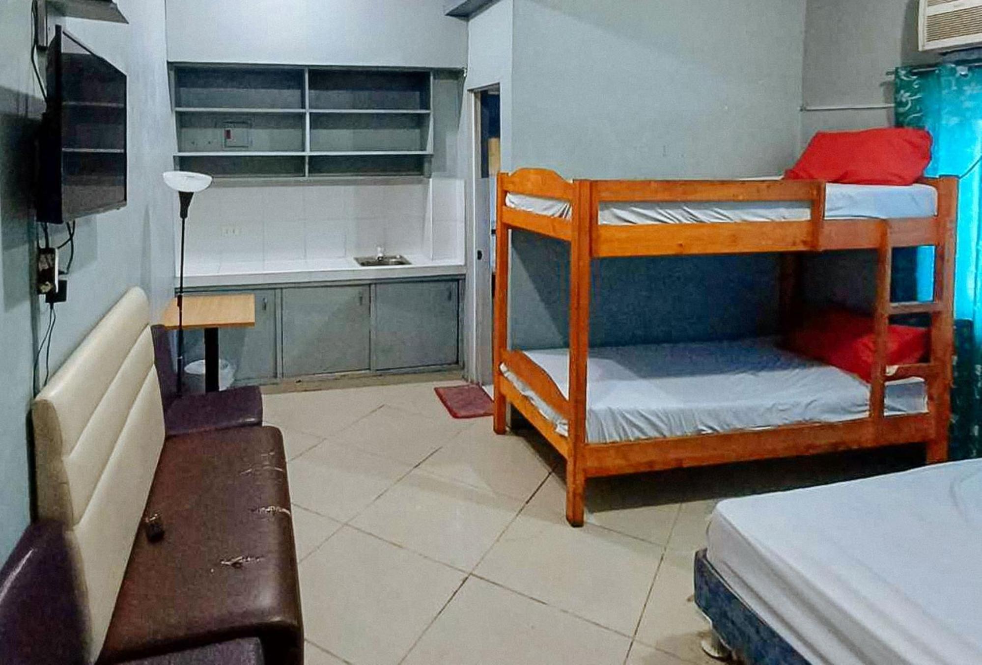 Reddoorz At V-Cat Apartelle Sampaloc Manila Exterior foto