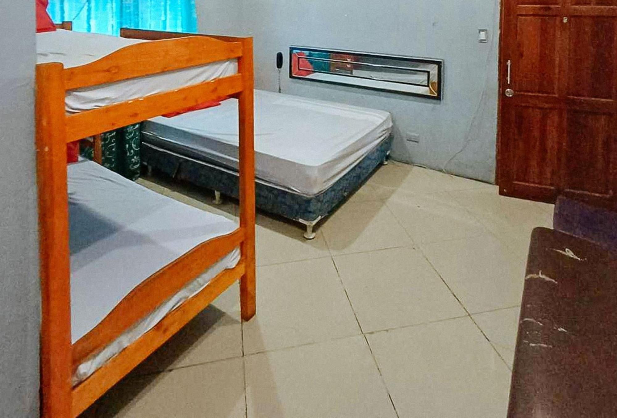 Reddoorz At V-Cat Apartelle Sampaloc Manila Exterior foto